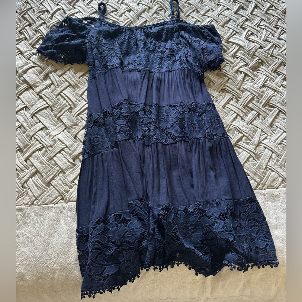 Navy cold-shoulder lace detail dress. Size M